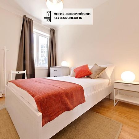 Sleep In Centre Apartment Porto Luaran gambar